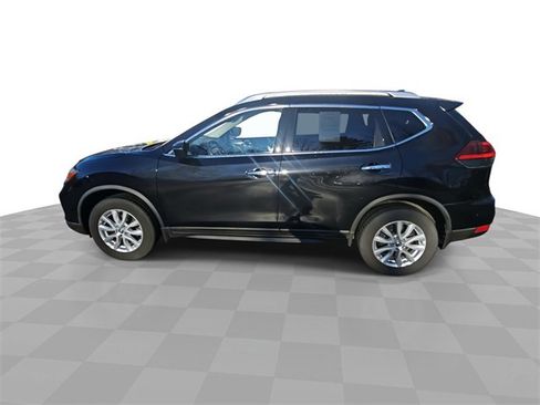Used 2019 Nissan Rogue SV image 5