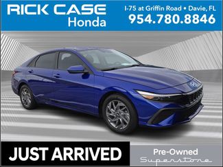 Used 2024 Hyundai Elantra SEL image 1