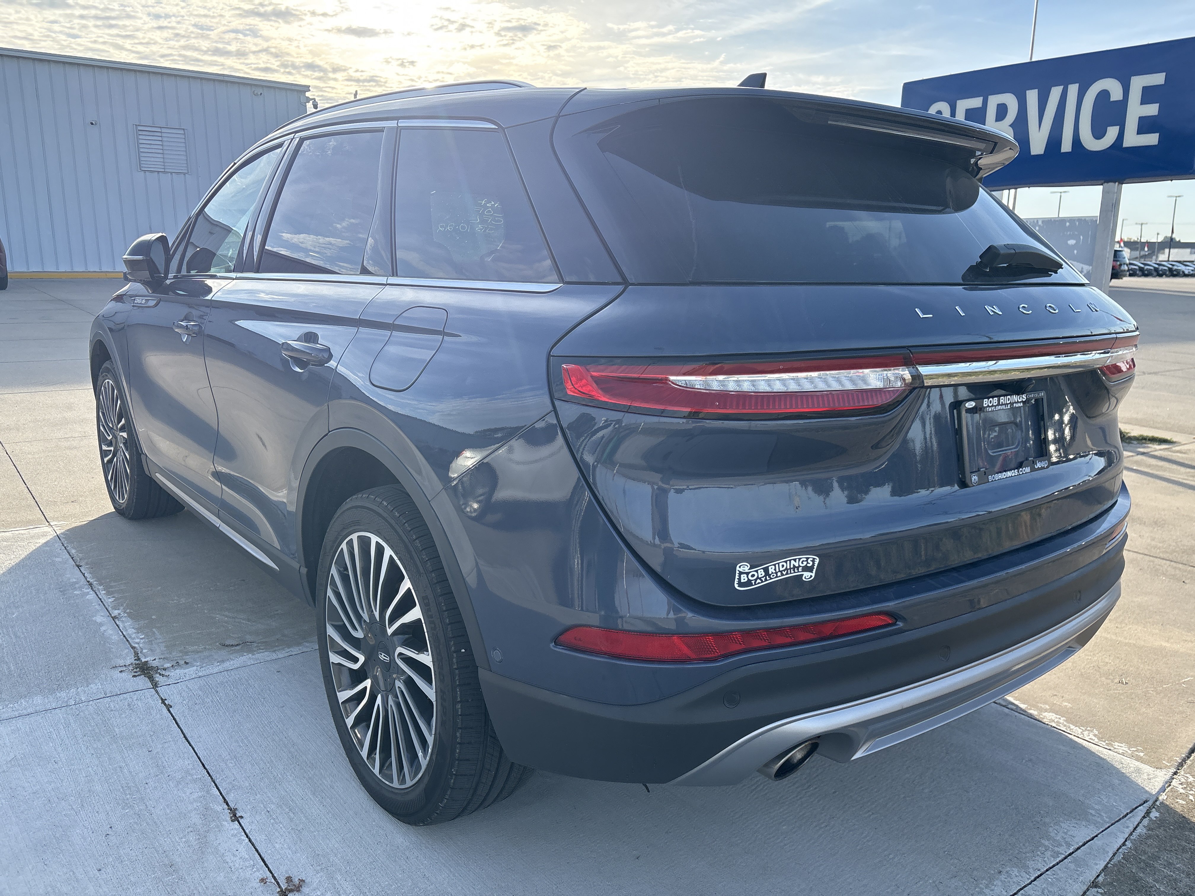 Used 2022 Lincoln Corsair Reserve w/ Equipment Group 201A AWD/4WD image 5