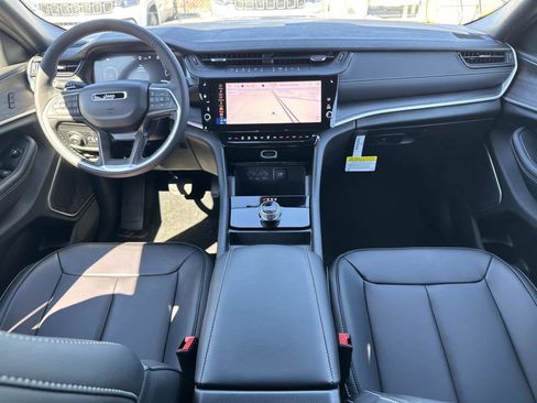 New 2026 Jeep Grand Cherokee Limited w/ Limited Altitude Package RWD image 10