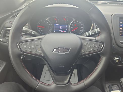 Certified 2022 Chevrolet Equinox RS w/ LPO, Floor Liner Package image 14