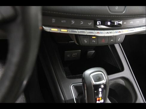 Used 2019 Cadillac XT4 Premium Luxury w/ Cold Weather Package AWD/4WD image 16