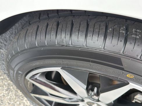 Used 2018 Chevrolet Malibu LT FWD image 37