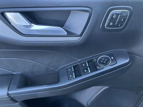 Used 2023 Ford Escape Platinum image 24