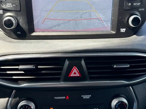 Used 2019 Hyundai Santa Fe SE w/ Cargo Package FWD image 6