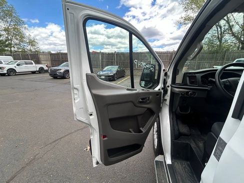Used 2024 Ford Transit 250 Low Roof w/ Exterior Upgrade Package RWD image 15
