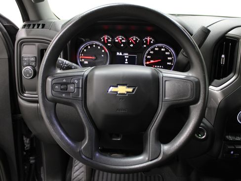 Used 2024 Chevrolet Silverado 2500 Custom w/ Custom Convenience Package image 10