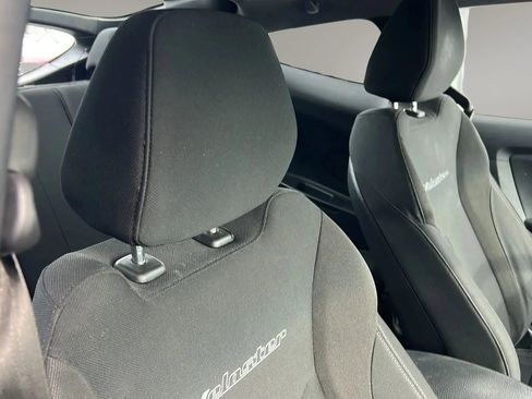 Used 2016 Hyundai Veloster image 18