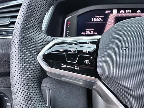 Used 2024 Volkswagen Tiguan SEL R-Line image 26