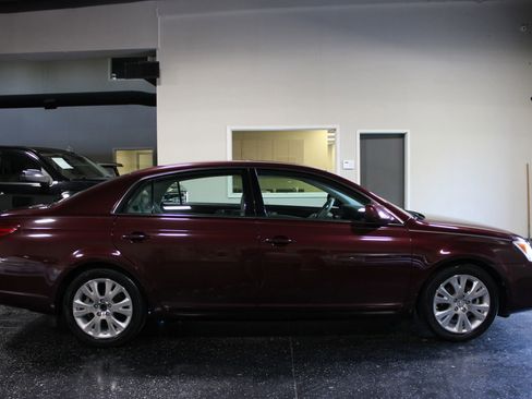 Used 2008 Toyota Avalon XLS FWD image 2