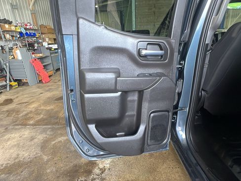 Used 2019 Chevrolet Silverado 1500 W/T w/ WT Safety Package AWD/4WD image 15
