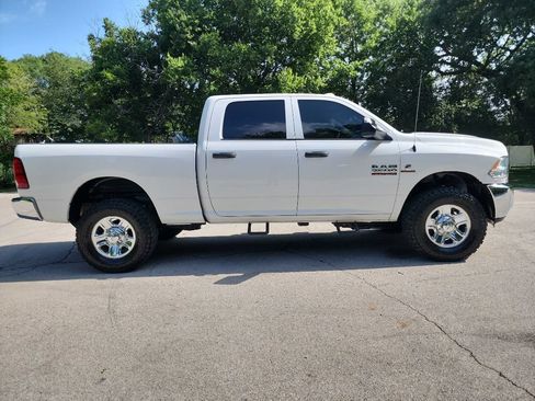 Used 2017 RAM 2500 Tradesman w/ Chrome Appearance Group AWD/4WD image 12