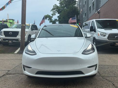 Used 2021 Tesla Model Y 2WD image 2