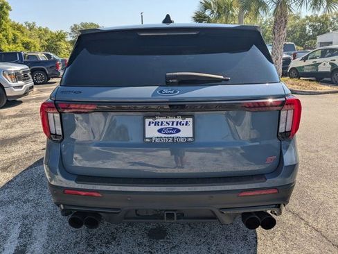 Used 2025 Ford Explorer ST image 6