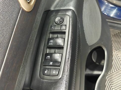 Used 2014 Jeep Grand Cherokee Laredo w/ 18" Wheel & 8.4" Radio Group AWD/4WD image 43