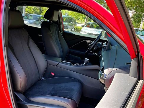 Used 2025 Acura ADX A-Spec image 9