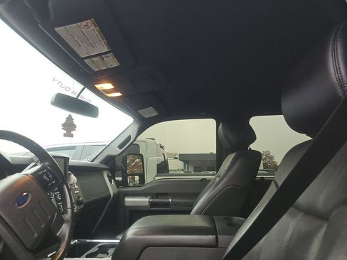 Used 2014 Ford F250 Lariat w/ Lariat Interior Package image 11