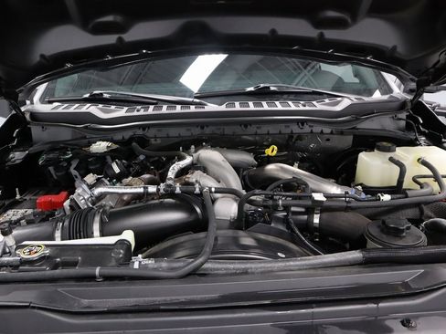 Certified 2024 Ford F250 Lariat w/ Chrome Package image 11