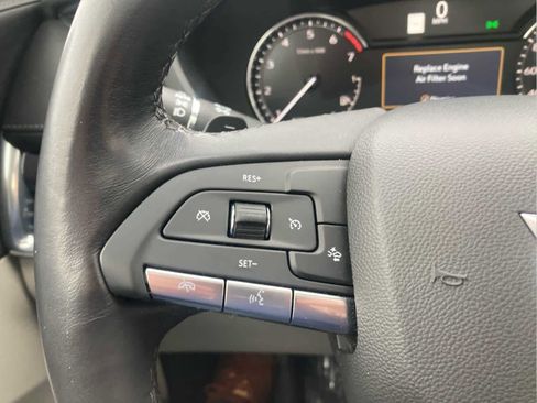 Used 2022 Cadillac XT4 Luxury image 25