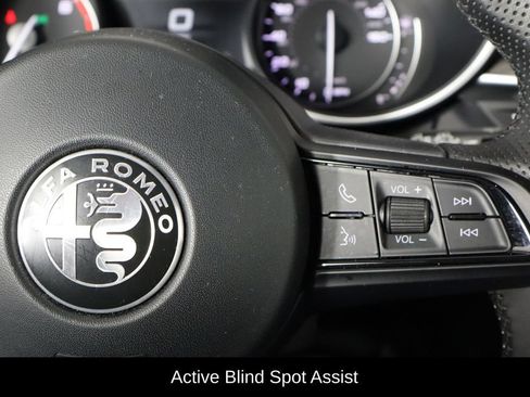Used 2023 Alfa Romeo Stelvio Ti AWD/4WD image 10