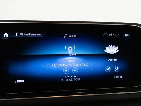 Used 2022 Mercedes-Benz GLS 450 4MATIC image 21