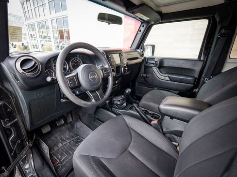 Used 2018 Jeep Wrangler Sport AWD/4WD image 11