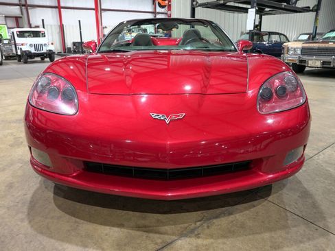 Used 2005 Chevrolet Corvette Convertible w/ Preferred Equipment Group RWD image 13