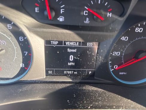 Used 2021 Chevrolet Traverse LS image 19