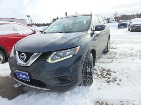 Used 2015 Nissan Rogue S image 1