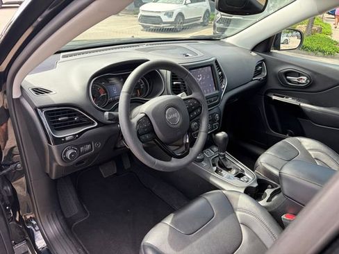 Used 2023 Jeep Cherokee Altitude Lux w/ Lux Elite Package AWD/4WD image 3