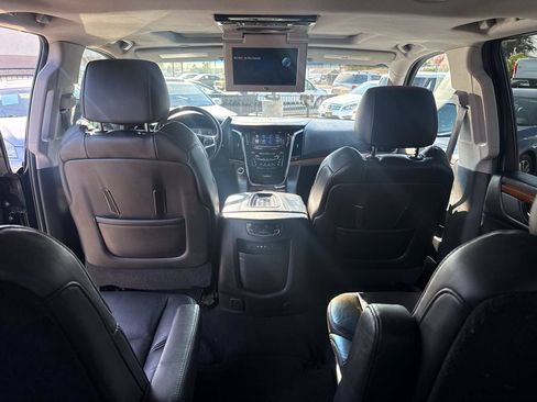 Used 2015 Cadillac Escalade ESV Luxury RWD image 21