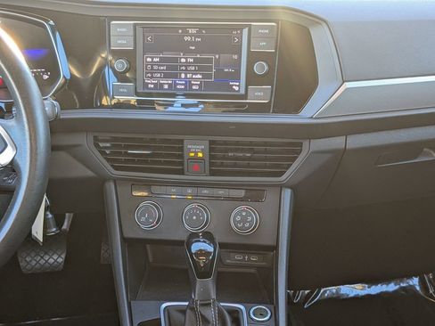 Used 2024 Volkswagen Jetta S image 17