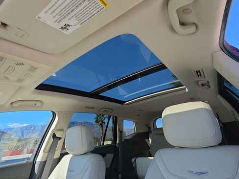 Used 2021 Cadillac XT6 Premium Luxury image 19