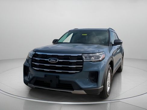 New 2026 Ford Explorer Active image 4