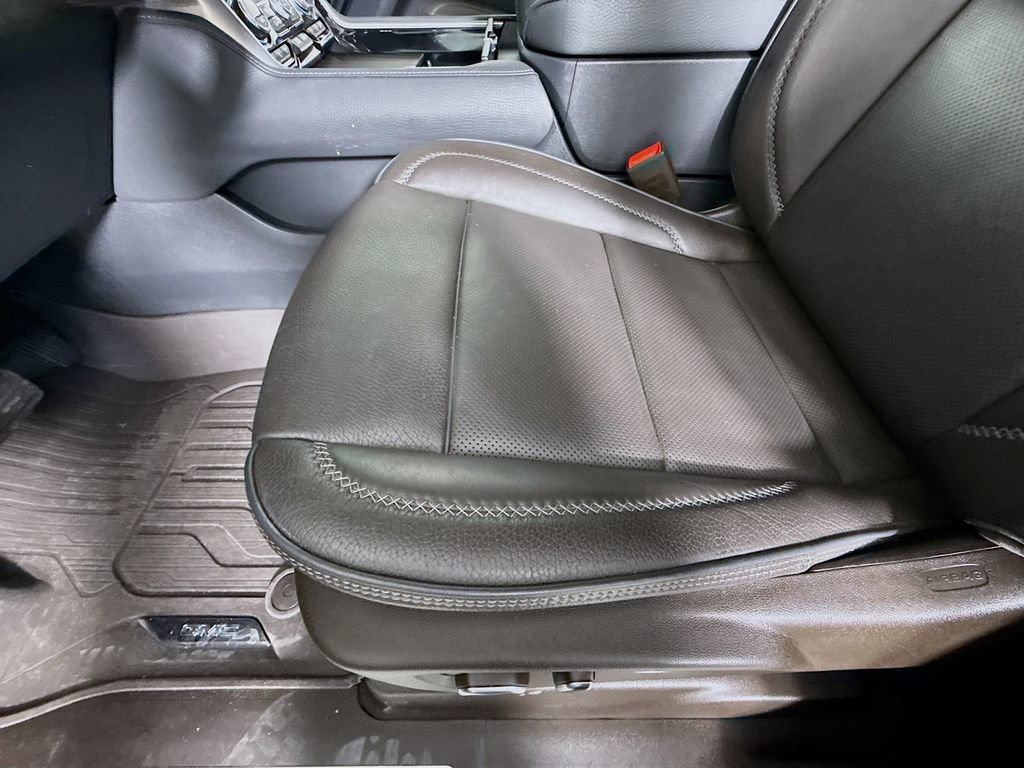 Used 2024 GMC Yukon Denali w/ LPO, Floor Liner Package AWD/4WD image 20