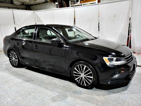 Used 2016 Volkswagen Jetta Sport FWD image 7