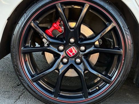 Used 2018 Honda Civic Type R image 47