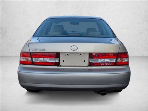Used 2001 Lexus ES 330 image 6