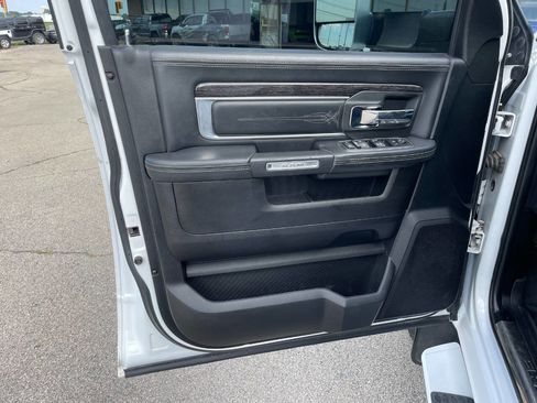 Used 2018 RAM 3500 Laramie Longhorn image 17