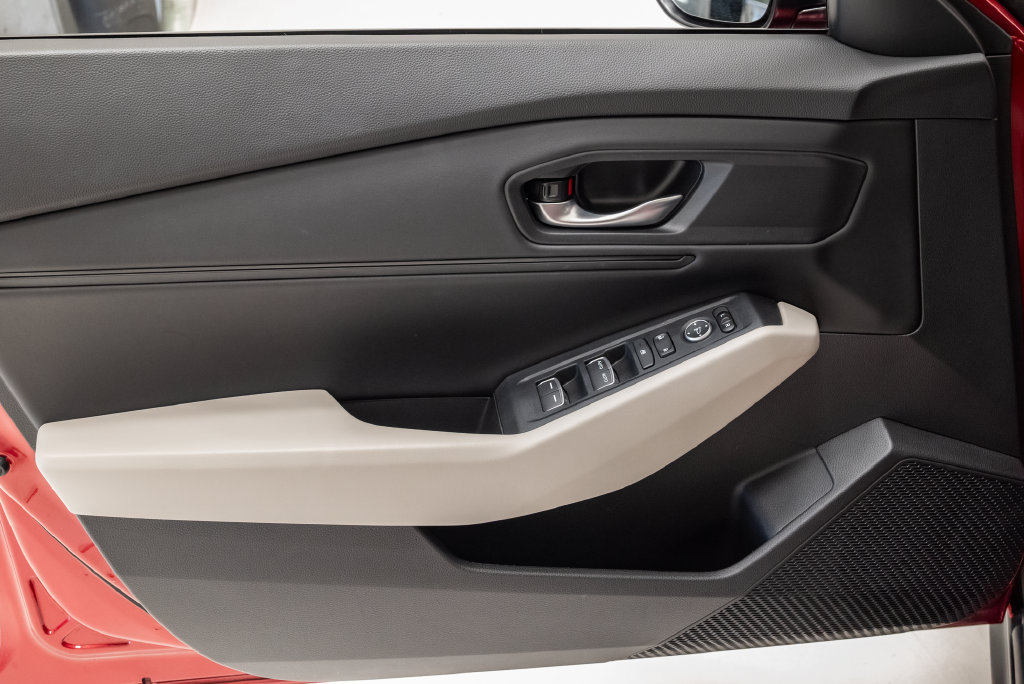 Used 2025 Honda Accord SE image 9