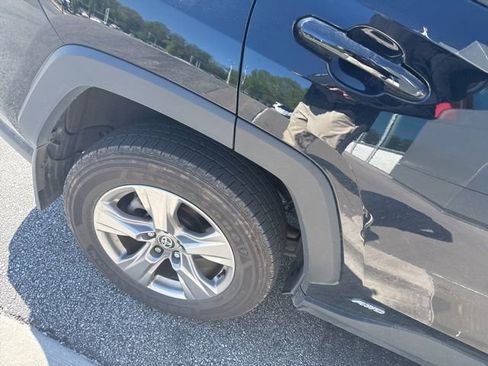 Used 2023 Toyota RAV4 LE image 11