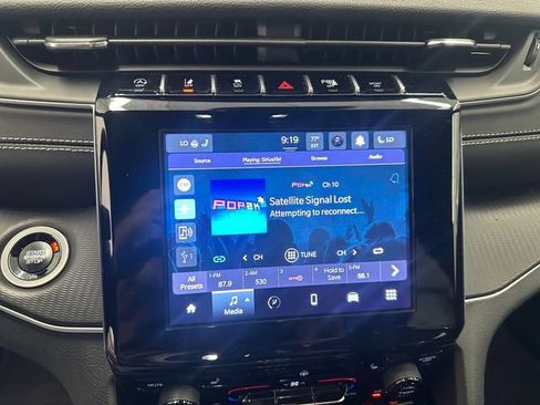 Used 2025 Jeep Grand Cherokee L Altitude AWD/4WD image 35
