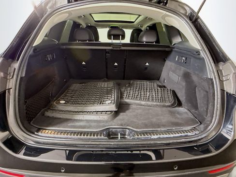 Used 2023 Mercedes-Benz GLC 300 4MATIC w/ Exclusive Trim Package image 35