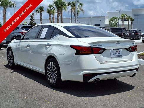 Used 2024 Nissan Altima 2.5 SV w/ SV Premium Package FWD image 6