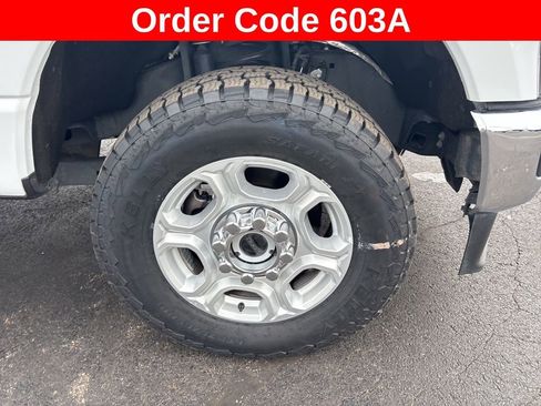 Used 2025 Ford F250 XLT image 12