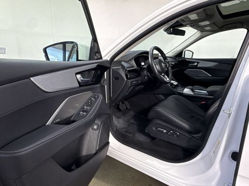 Used 2024 Acura MDX SH-AWD w/ Technology Package image 4