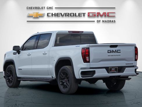 Used 2025 GMC Sierra 1500 Elevation w/ Elevation Premium Package image 5