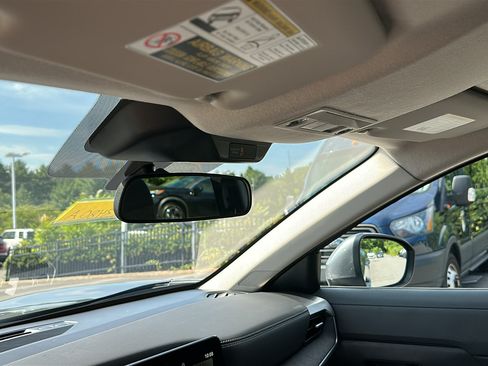 Certified 2025 Nissan Kicks SV AWD/4WD image 21