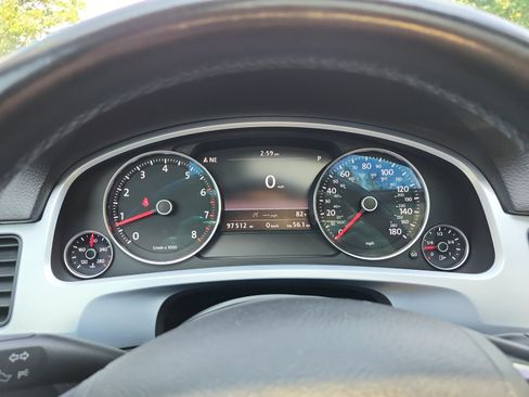 Used 2012 Volkswagen Touareg VR6 AWD/4WD image 24