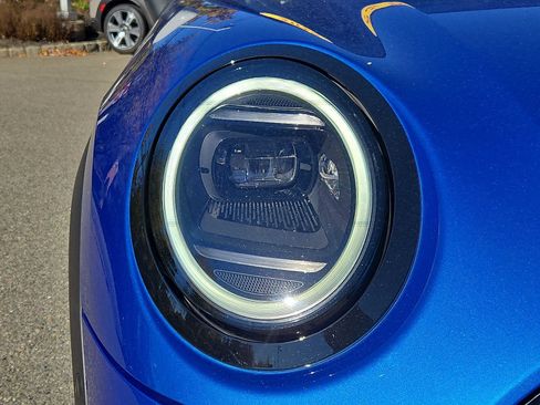 Used 2025 MINI Cooper 2-Door Hardtop image 9